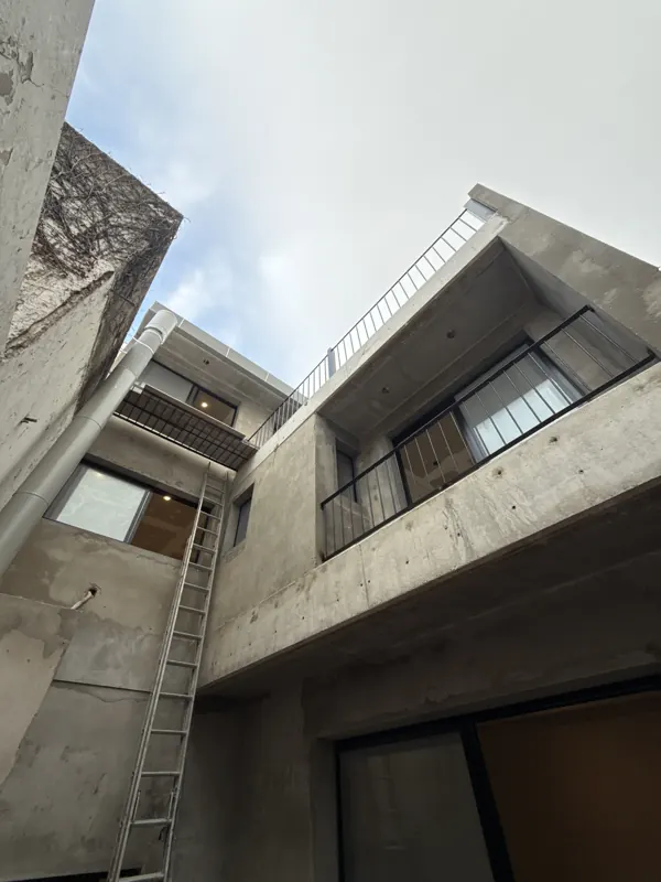 Estructura de hormigón armado en obra de viviendas